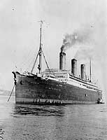 Photo # NH 41938: German passenger liner Imperator at anchor, circa 1913